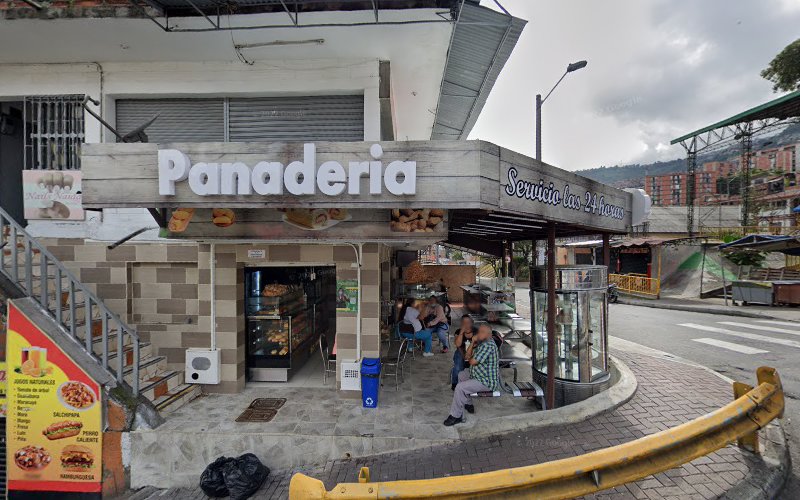 Droguería Nueva Andalucía - Farmacia en Medellín