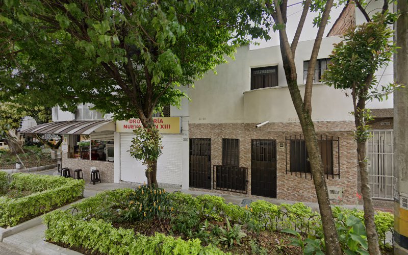 Droguería Nuevo León XIII - Farmacia en Medellín