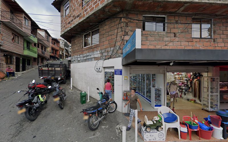 Droguería Panacea - Farmacia en Medellín