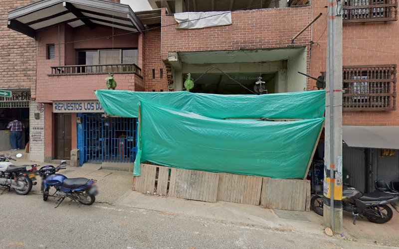 Droguería R Y R - Farmacia en Medellín