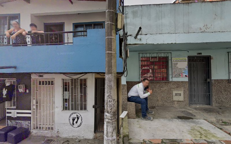 Droguería S y R - Farmacia en Medellín