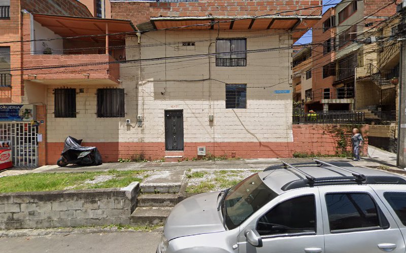 Drogueria Salud Y Confianza - Farmacia en Medellín