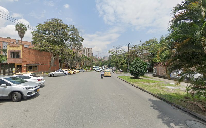Droguería San Benito - Farmacia en Medellín