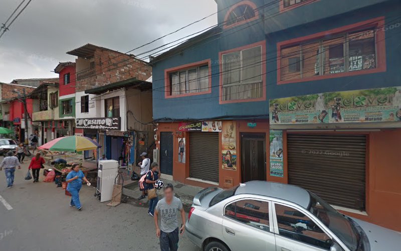 Droguería San Francisco - Farmacia en Medellín