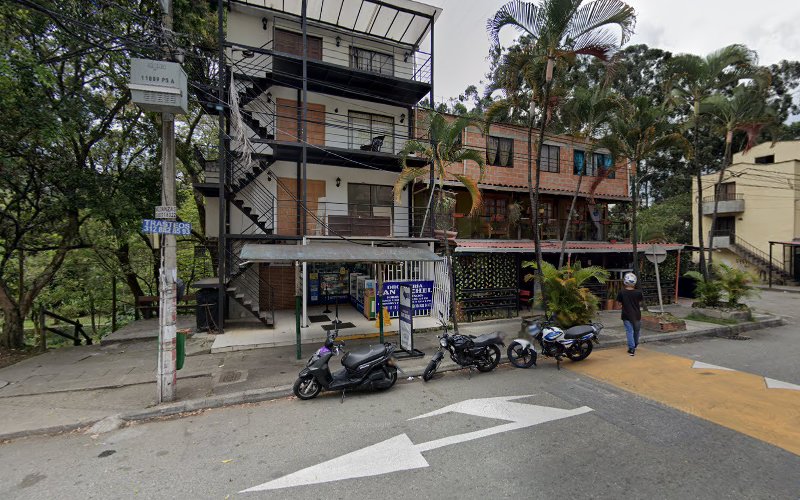 Droguería San Michel - Farmacia en Medellín