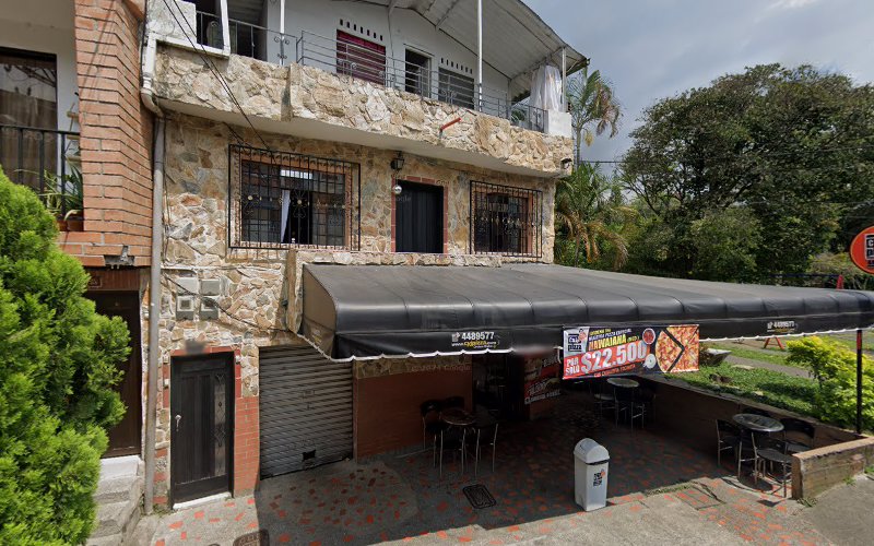 Droguería Villa De Aburrá - Farmacia en Medellín