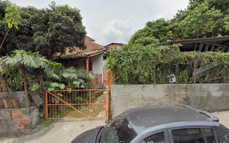 Droguería Villa Laura - Farmacia en Medellín