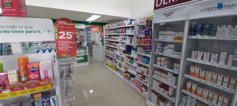 Farmacia Cruz Verde drive in - Farmacia en Medellín