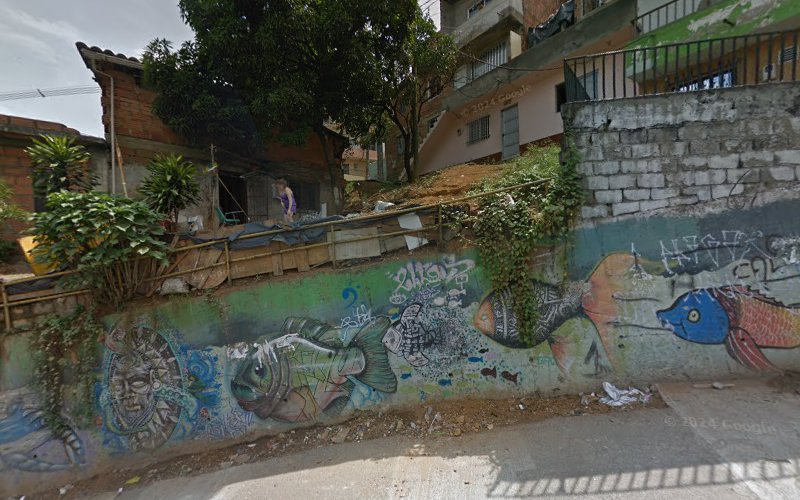 Farmacia Latina - Farmacia en Medellín