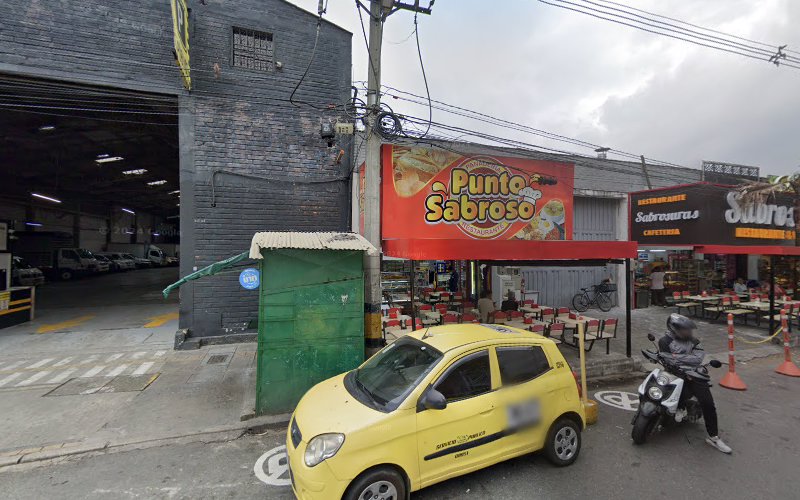 Farmacia Pasteur La 30 - Farmacia en Medellín