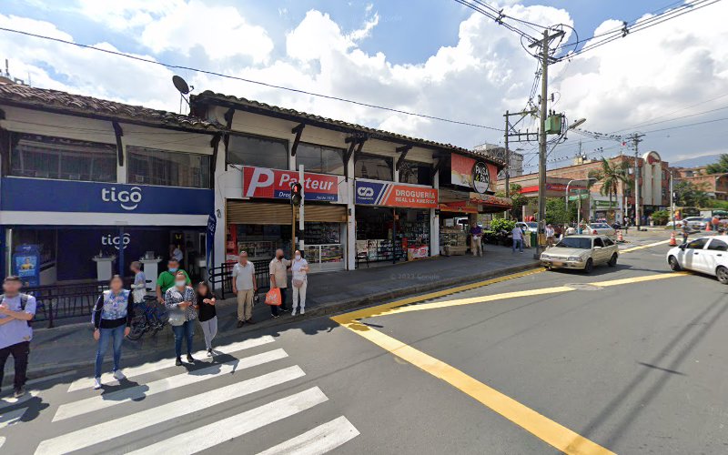 Farmacia Pasteur San Juan 2 - Farmacia en Medellín