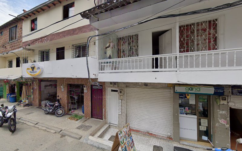 Farmacia San Conde - Farmacia en Medellín