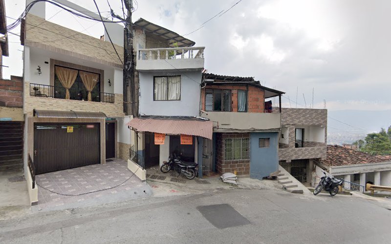 Farmacia Servifarma - Farmacia en Medellín