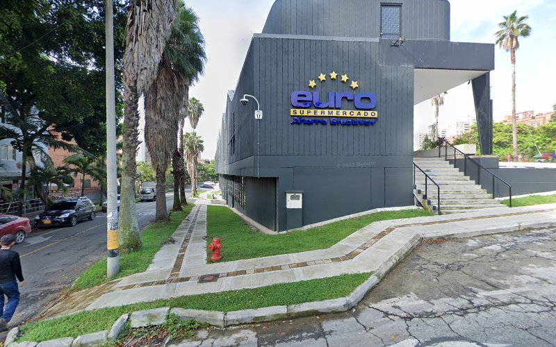 Farmacias Pasteur - Farmacia en Medellín