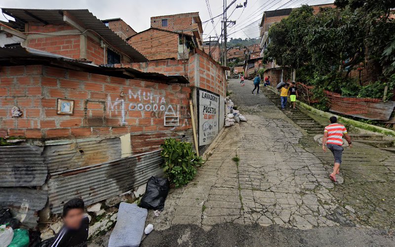 La Garantía Belén - Comercio en Medellín