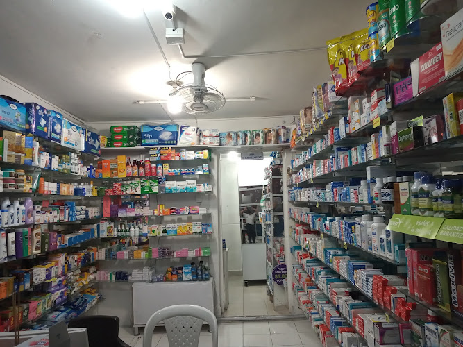 St Joseph - Farmacia en Medellín