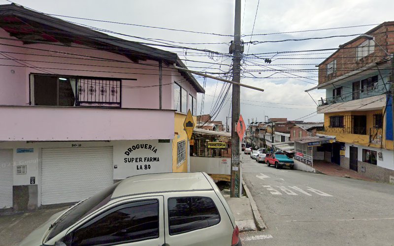 Superfarma La 80 - Farmacia en Medellín