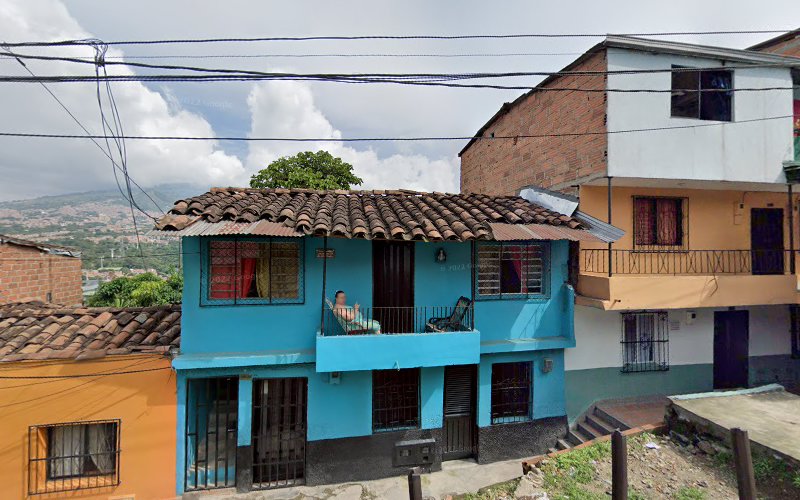 Vía Baloto Drogueria Susalud 2 Medellin - Comercio en Medellín