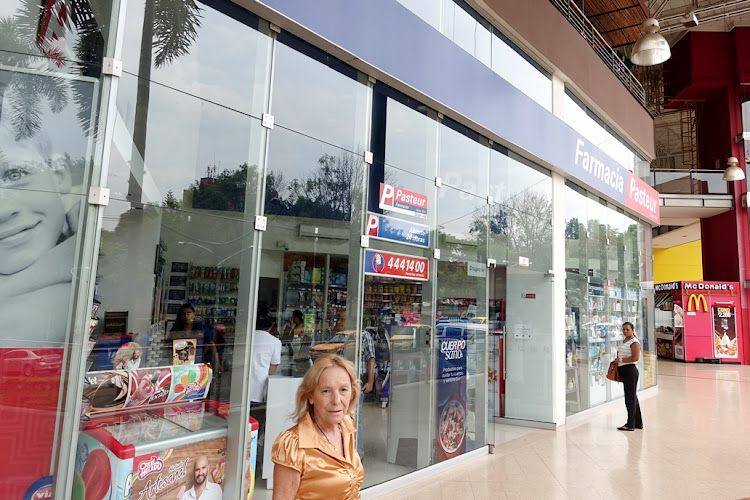 Vía Baloto Farmacia Pasteur Gran Via Medellin - Comercio en Medellín