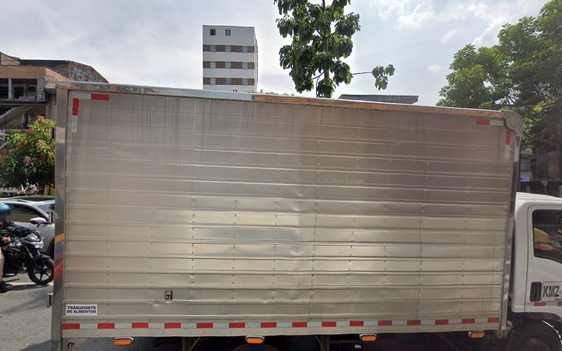 ADOBES Y TEJAS - Ferretería en Medellín