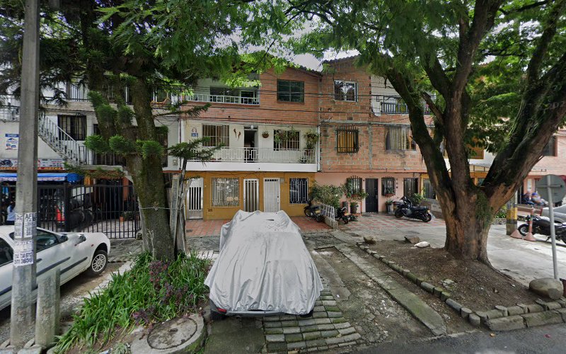 Depósito r y e - Ferretería en Medellín