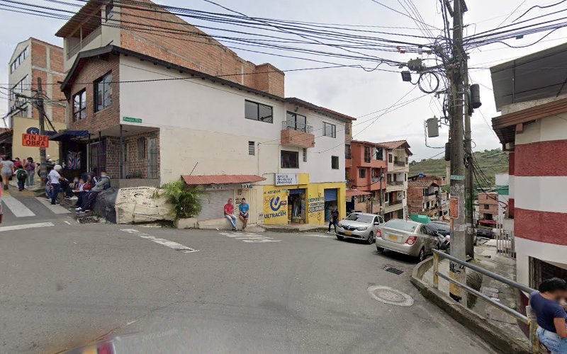 Depósito Y Ferretería Casagrande Argos - Ferretería en Medellín