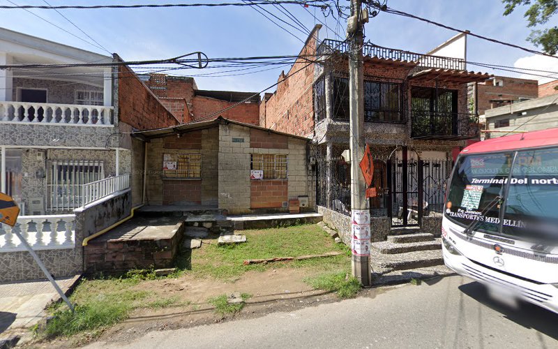 Depósito y FERRETERIA el naranjo - Ferretería en Medellín