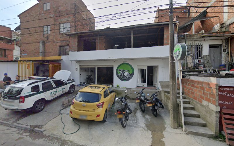 Deposito Y Ferreteria La 107 - Ferretería en Medellín