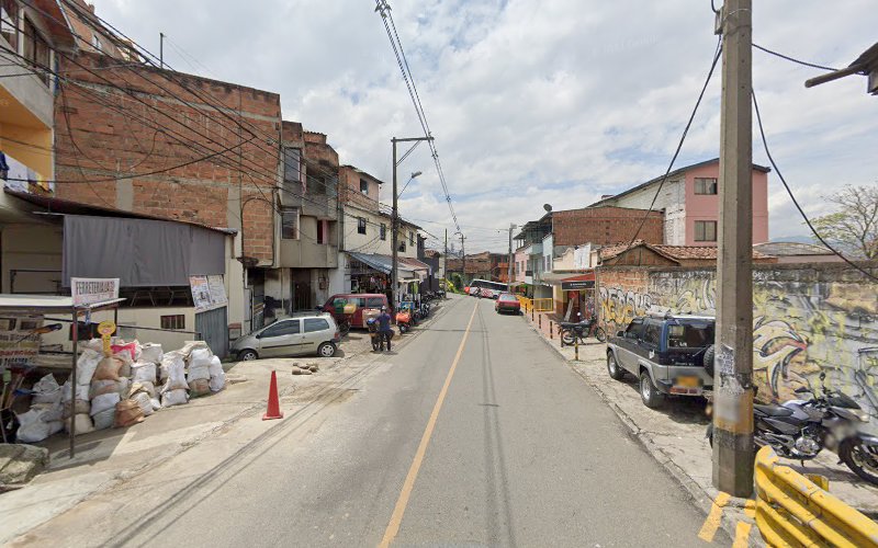 Ferramenta La 32 - Ferretería en Medellín