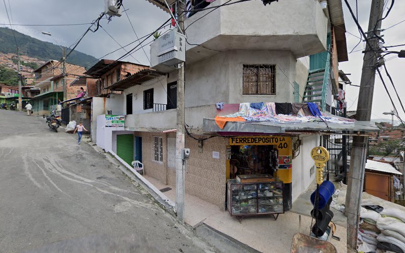 Ferredeposito La 40 - Ferretería en Medellín