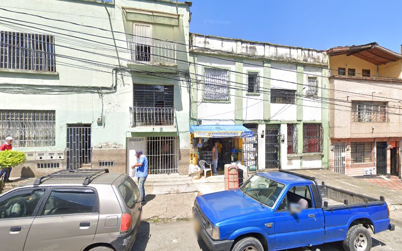 Ferreteria Cura - Ferretería en Medellín