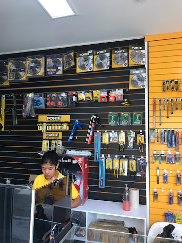 Ferretería Dynamica Centro 2 - Ferretería en Medellín
