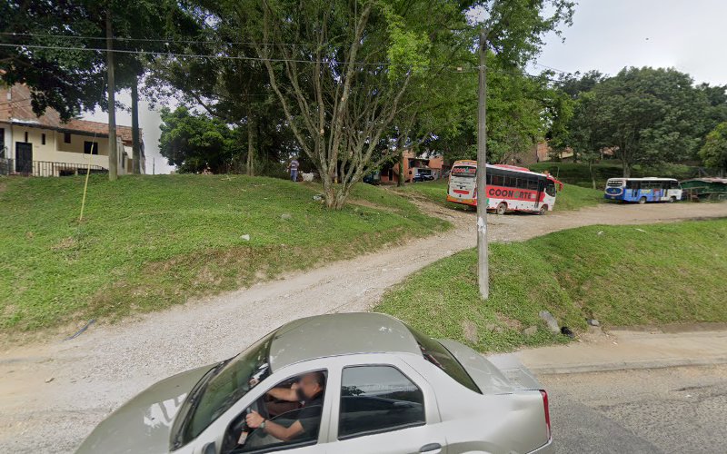 Ferretería La 1 - Ferretería en Medellín