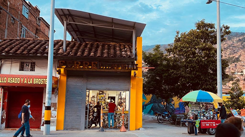 Ferreteria Llavelu - Ferretería en Medellín
