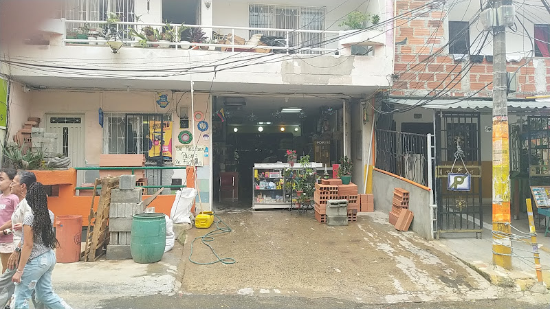 ferreteria mithaes - Ferretería en Medellín