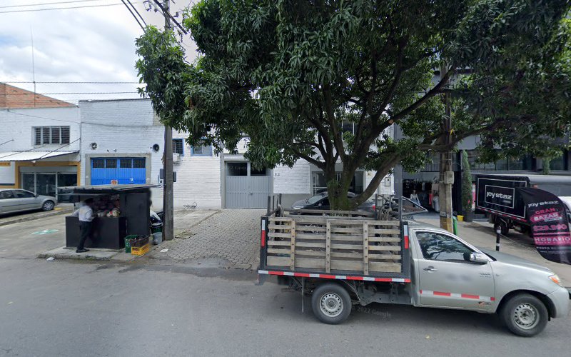 Ferretería Reina S.A. - Medellín - Tienda de herramientas en Medellín