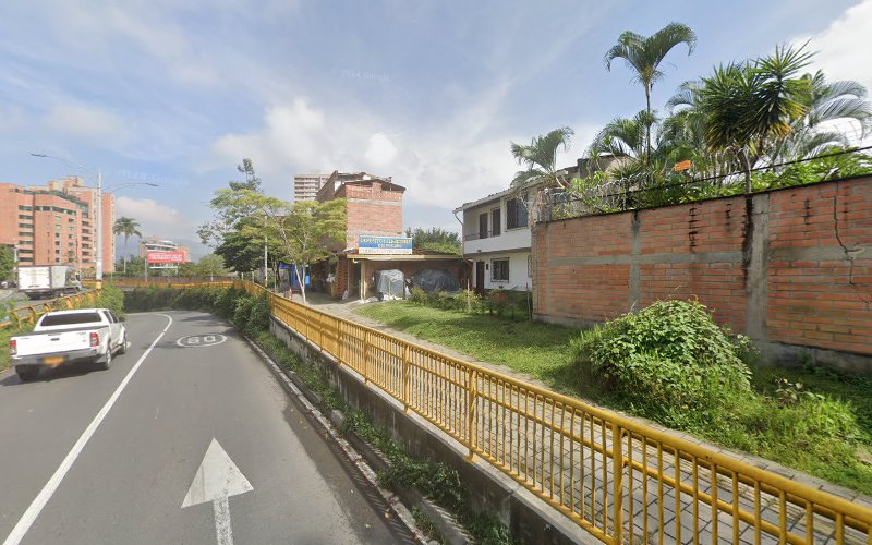 Ferreteria y deposito de la Inferior - Ferretería en Medellín