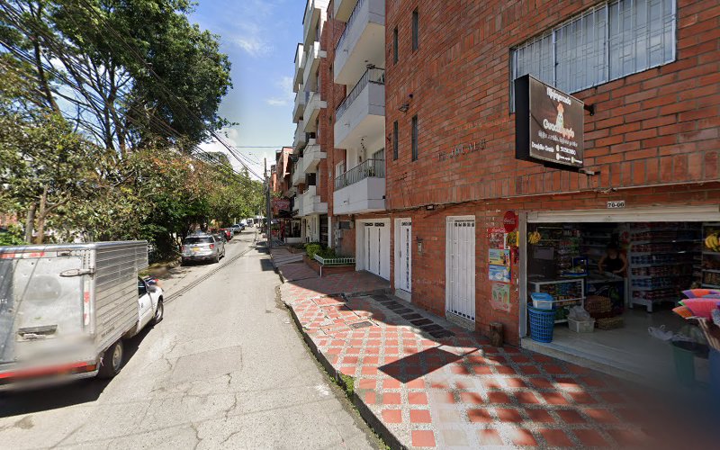 Ferreteria Y Deposito De Materiales - Ferretería en Medellín