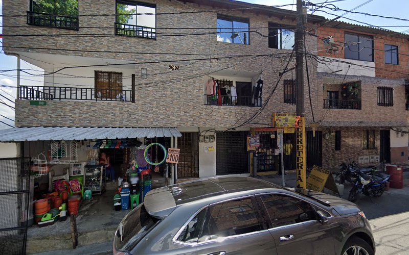 Ferreteria Y Deposito J. Arias - Ferretería en Medellín