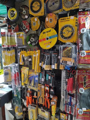 Ferretería y Depósito La Roka - Ferretería en Medellín