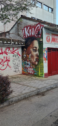 La 33 Ferretería - Ferretería en Medellín