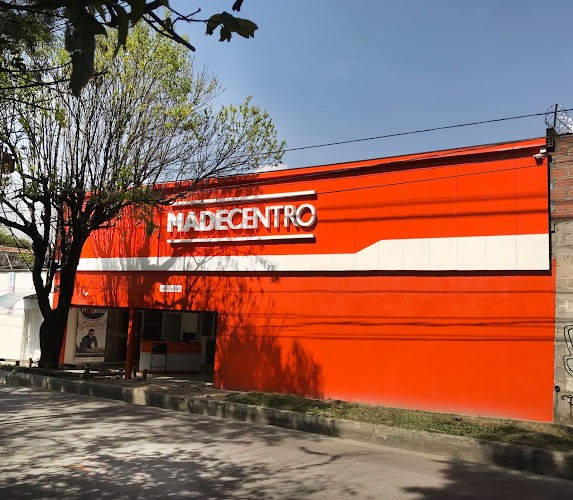 Madecentro Robledo - Establecimiento de venta de madera en Medellín