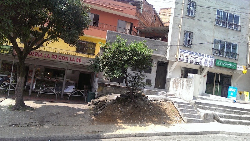Panadería La 80 con La 80 - Panadería en Medellín