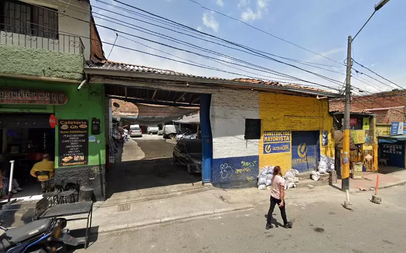 Solo Tejas - Ferretería en Medellín