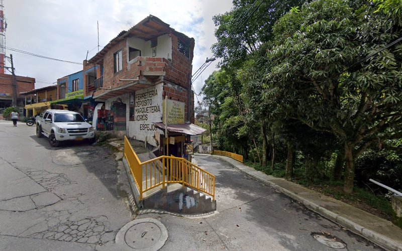 "Stilo" Ferretería Marquetería - Ferretería en Medellín