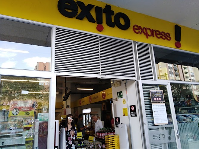 Surtimax Los Colores - Supermercado en Medellín