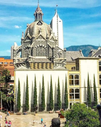 Ayenda Hotel Florida Nueva - Hotel en Medellín