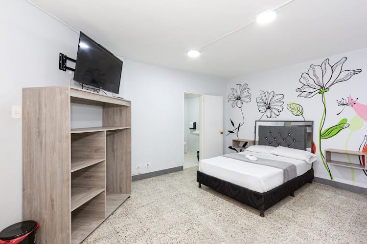 HOTEL GUAYACANES 70 - Complejo hotelero en Medellín