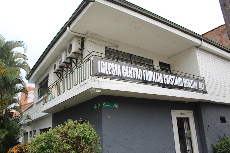 Iglesa Centro Familiar Cristiano Medellín - Iglesia en Medellín