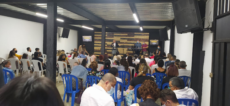 Iglesia Cristiana Rey de Paz Loreto - Iglesia en Medellín